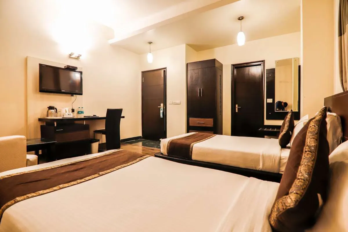 Deluxe Room - Alternate photo 2